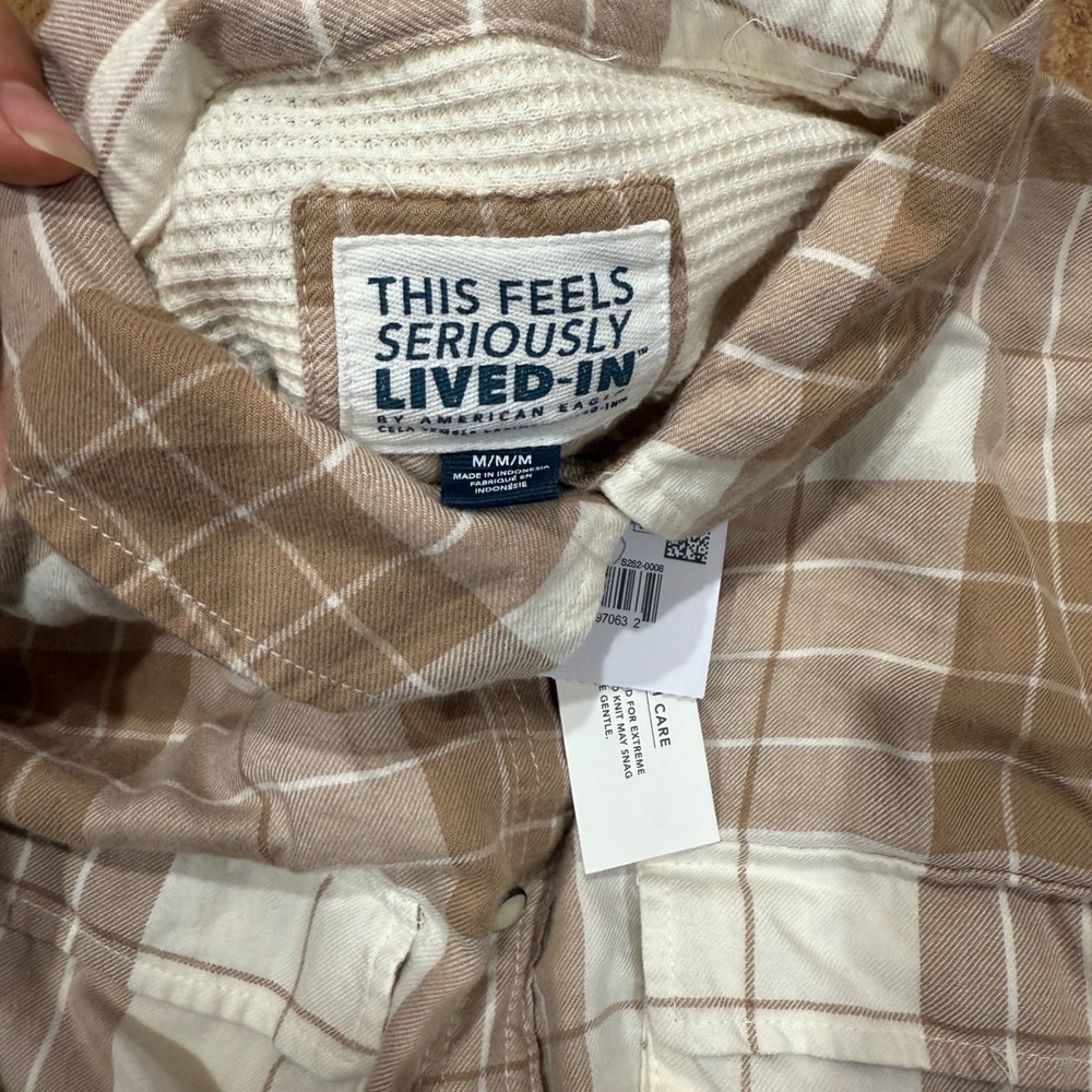 American Eagle Tan Brown Plaid Button Up Shirt Long Sleeve Women Medium M NWT - Picture 3 of 11